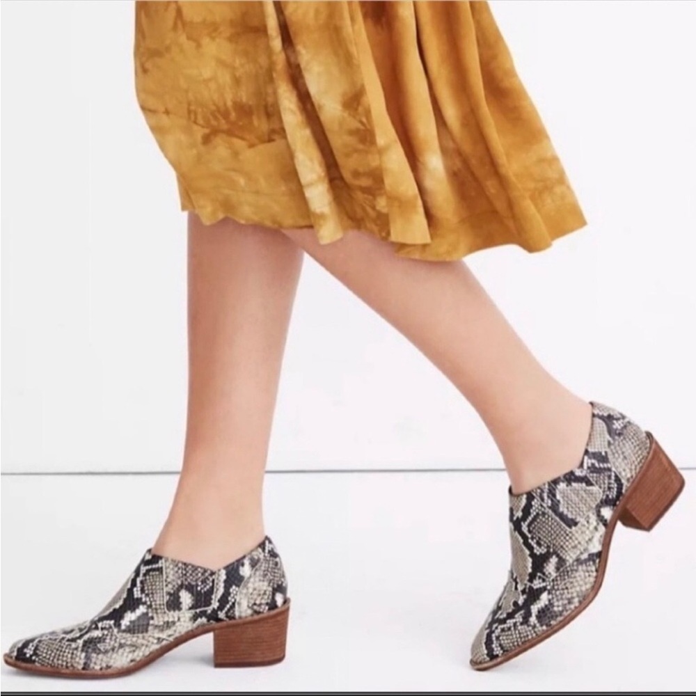 MADEWELL Leather Snake Embossed Print Low Cut Chelsea Bootie 10